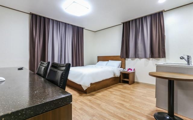 Hyundai Motel Gangneung Exteriör bild